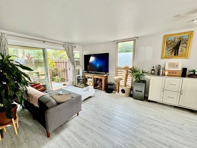 Building Photo - Available Now | Fully Furnished 1 Bedroom,...