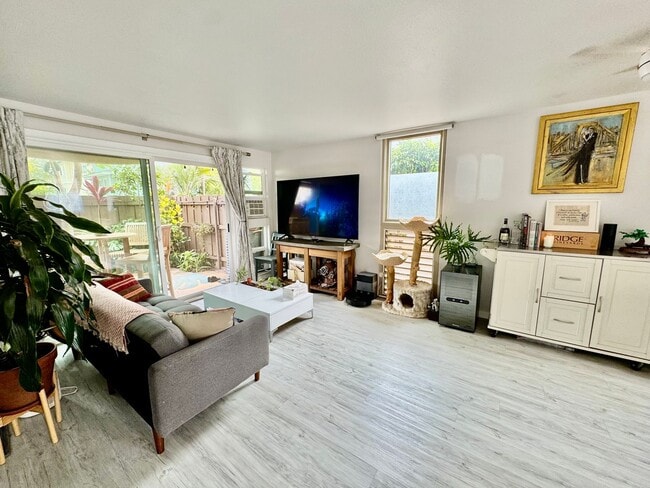 Building Photo - TAvailable Now | Partially  Furnished 1 Be...