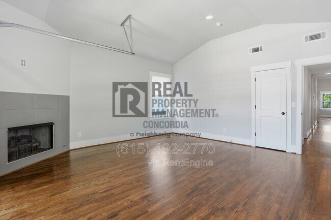 Building Photo - 1607 10th Ave N