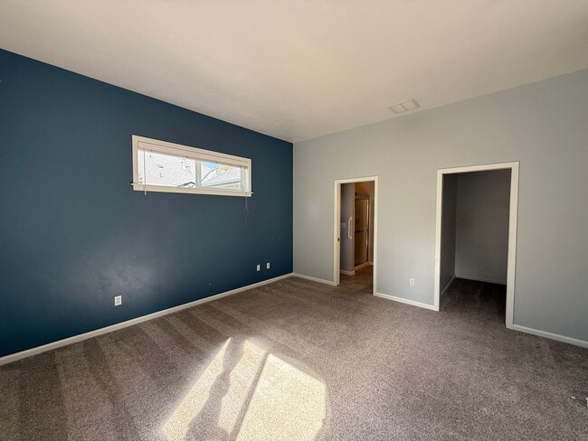 Building Photo - Single Level Cresent Meadows Home