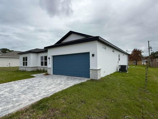 Building Photo - 438 Awin Cir SE