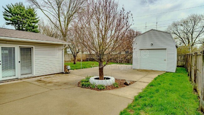 Building Photo - 2513 Oswego Ln