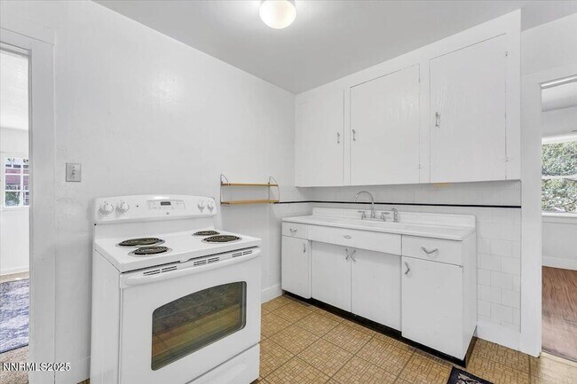 Building Photo - 1145 Seminary Ave