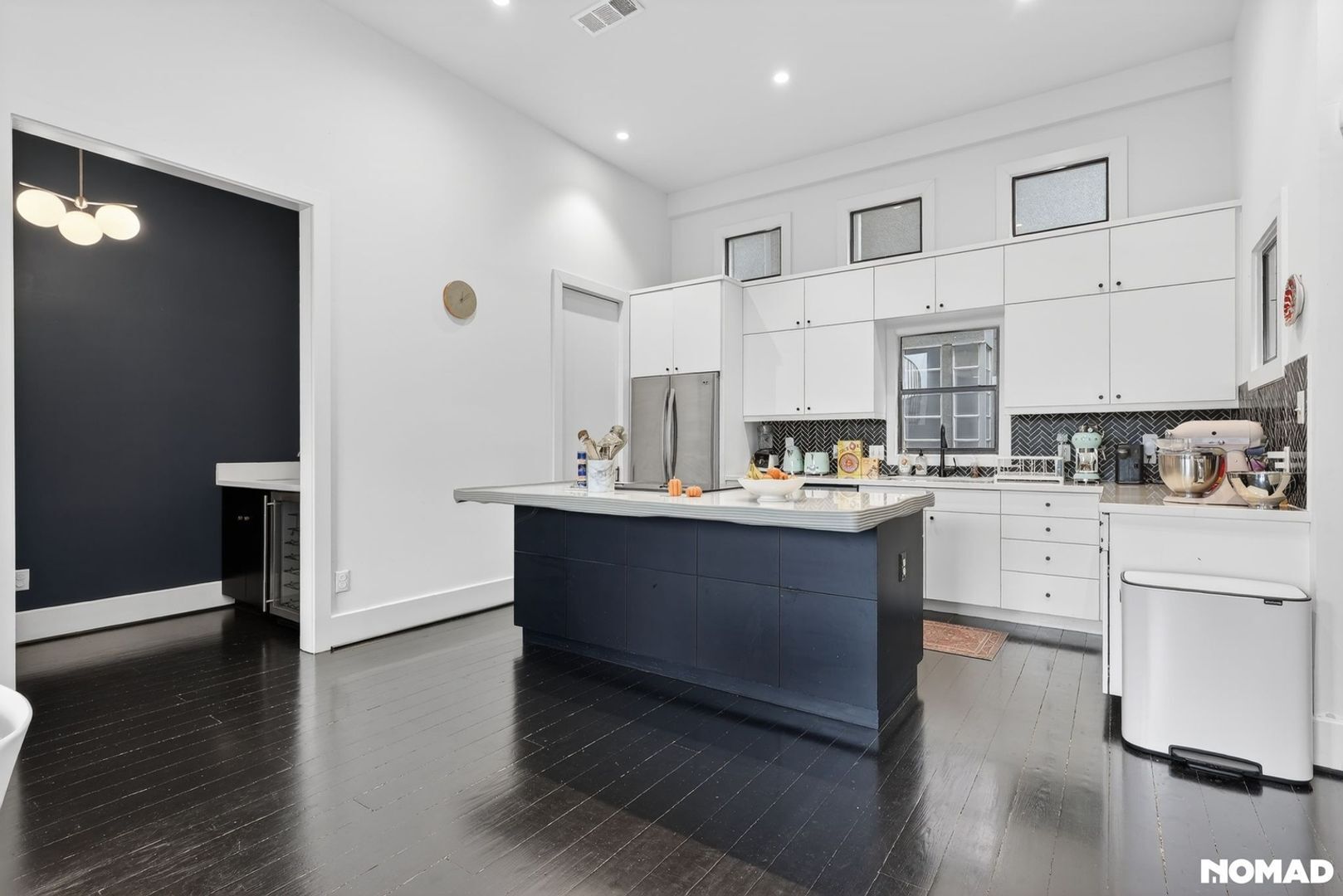 Building Photo - 2225 Hopkins St