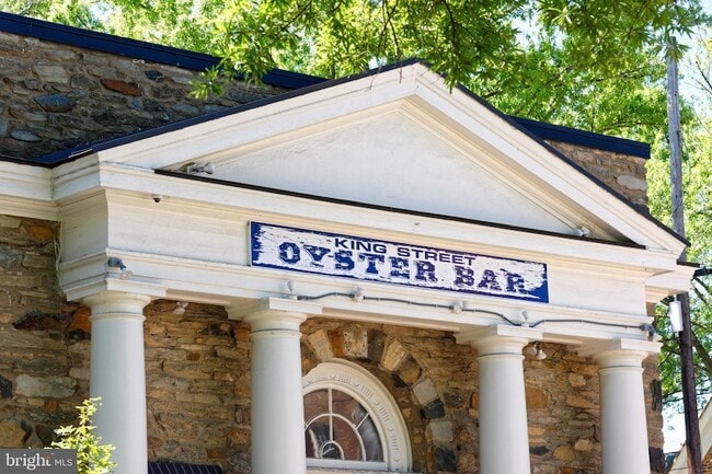 Building Photo - 23443 Dover Rd