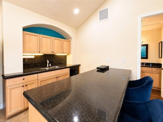 Building Photo - 10919 Parnu St