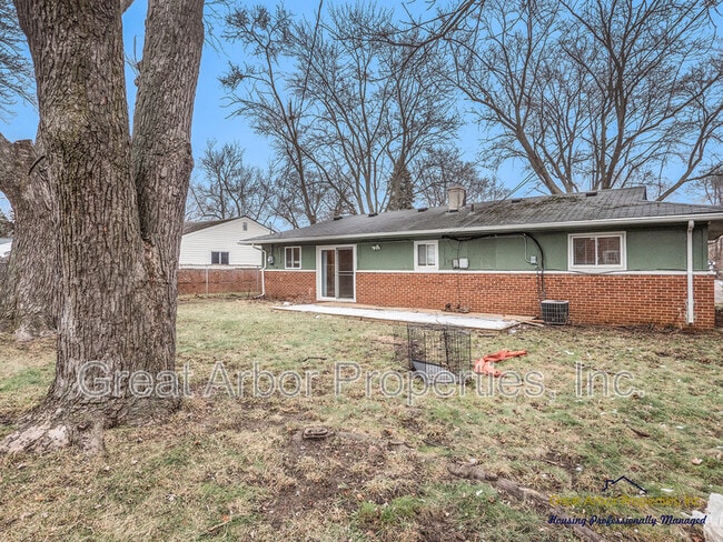 Building Photo - 1088 Studebaker Ave