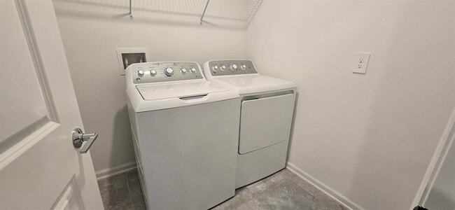 Building Photo - 323 Heroic Rd