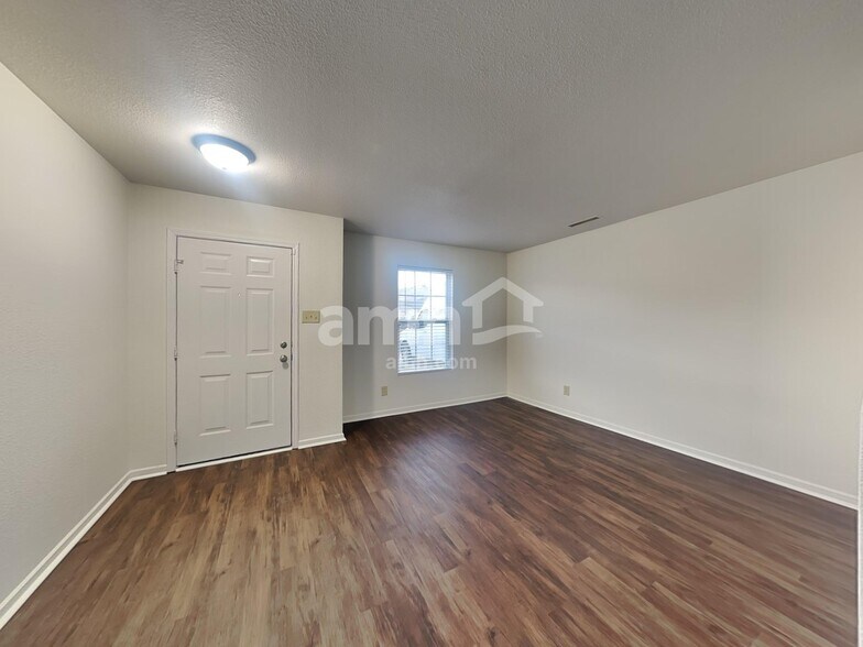 Building Photo - 8045 Bach Dr