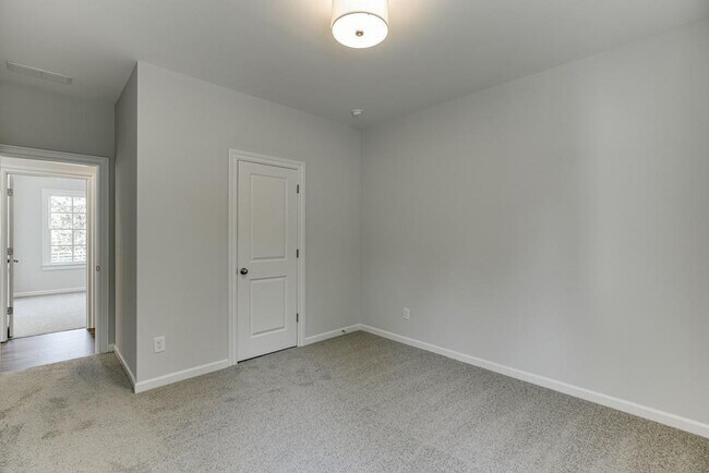 Building Photo - 5580 Suwanee Dam Rd