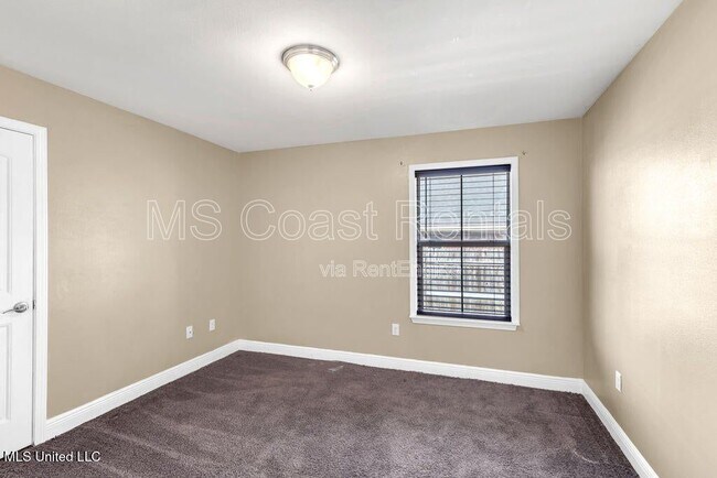 Building Photo - 18020 Canal Landing Dr