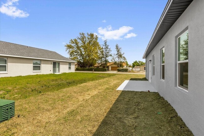Building Photo - 3935 SW 151st Pl