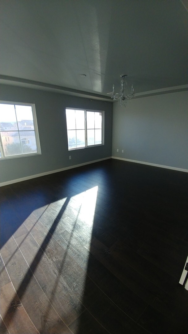 Building Photo - Multi level