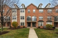 Building Photo - 22017 Parkview Dr