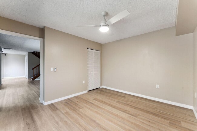 Building Photo - 2508 25th Ln