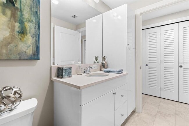 Building Photo - 1325 Snell Isle Blvd NE