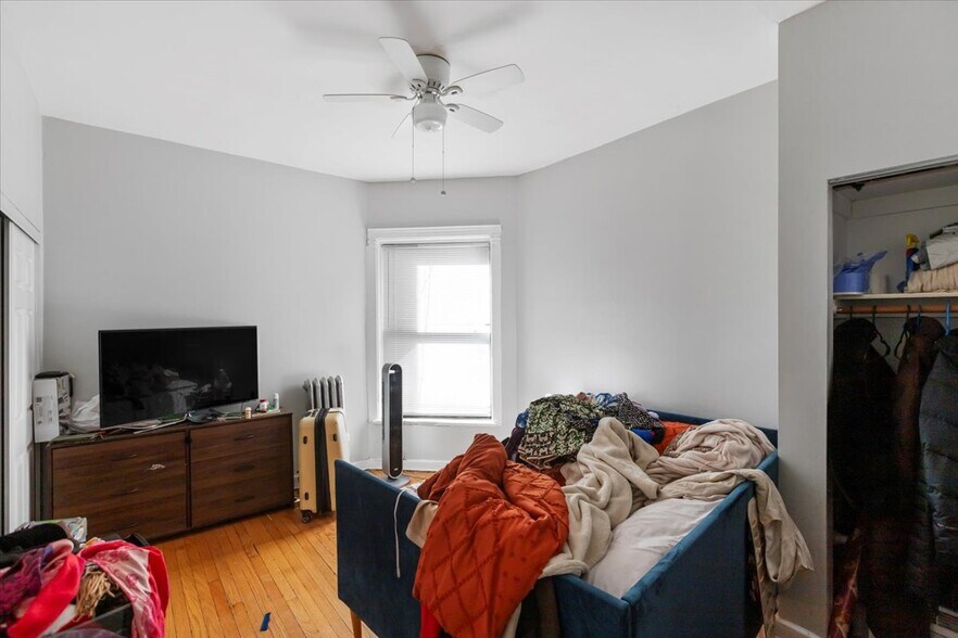 Building Photo - 5018 S Blackstone Ave