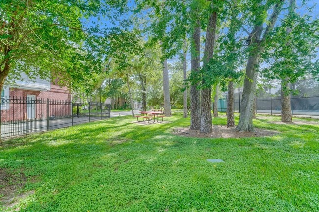 Building Photo - 12407 Rosehill Ln