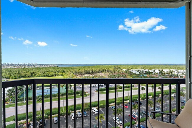 Building Photo - 9500 S Ocean Dr