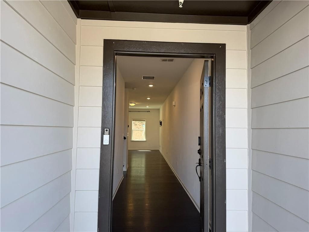 Building Photo - 716 Vallin St