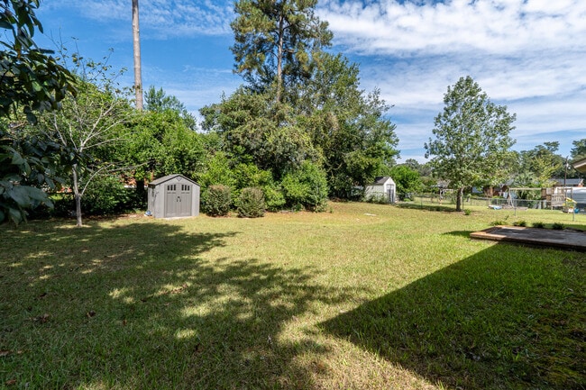 Building Photo - 5 Astor Ct