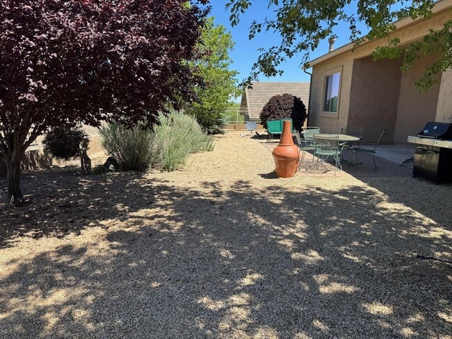 Building Photo - Gorgeous 3-bedrooms, 2-baths home located in Willow Hills! "In Prescott"