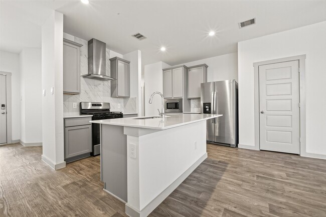 Building Photo - 12820 Tokenhouse Ln