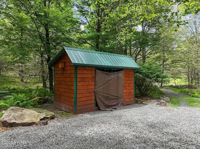 Building Photo - 134 Split Rock Rd