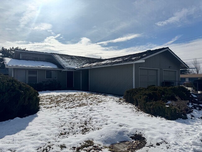 Building Photo - W801