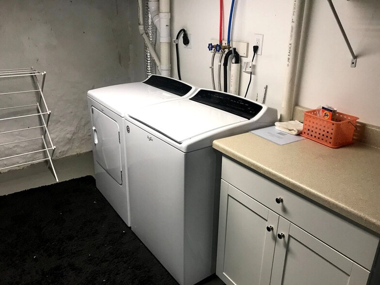 Building Photo - 7 Summit Ave