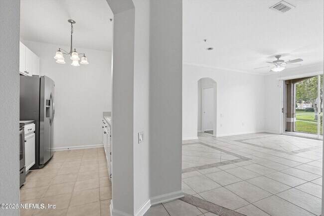 Building Photo - 7990 Baymeadows Rd E