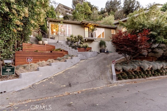 Building Photo - 2412 Canyon Oak Dr
