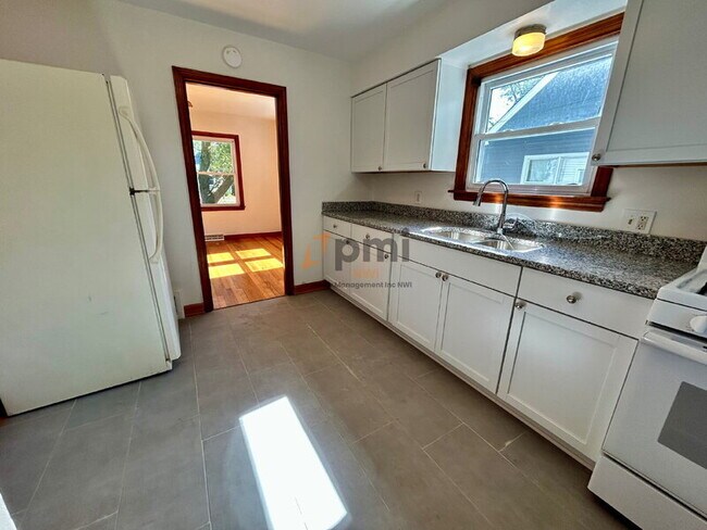 Building Photo - 9344 Keilman St