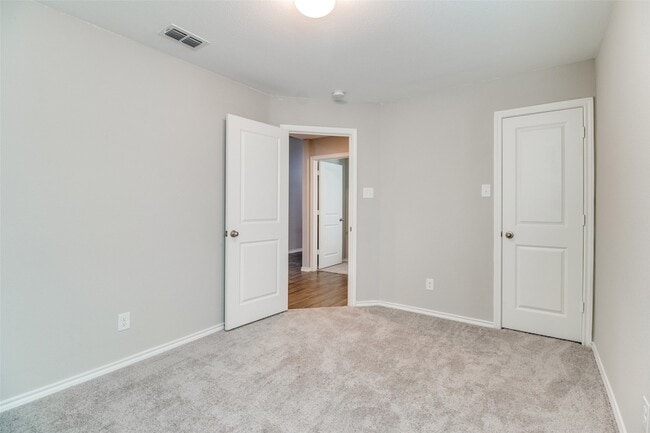 Building Photo - 11441 Silver Queen Dr
