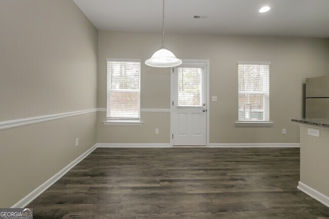 Building Photo - 6109 Oakley Rd