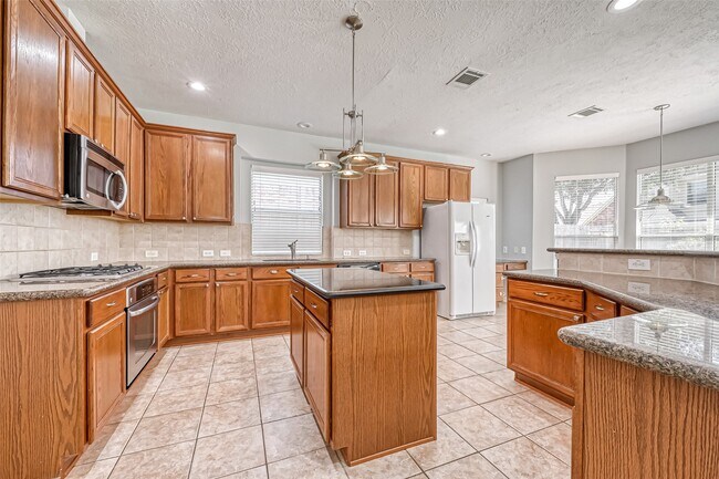 Building Photo - 4907 Mountain Fork