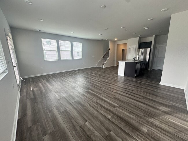 Building Photo - Beautiful & Spacious Home for Rent