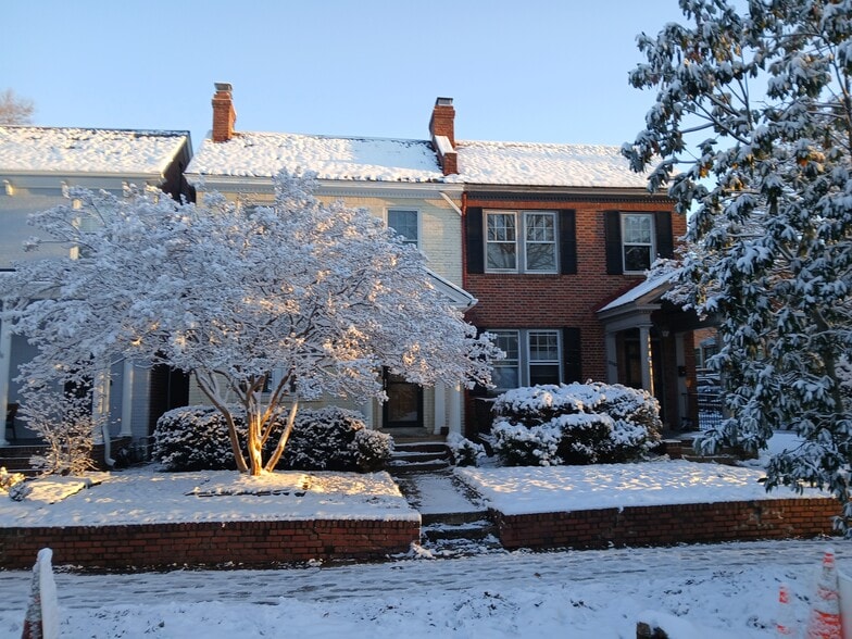 Building Photo - 3112 Grove Ave