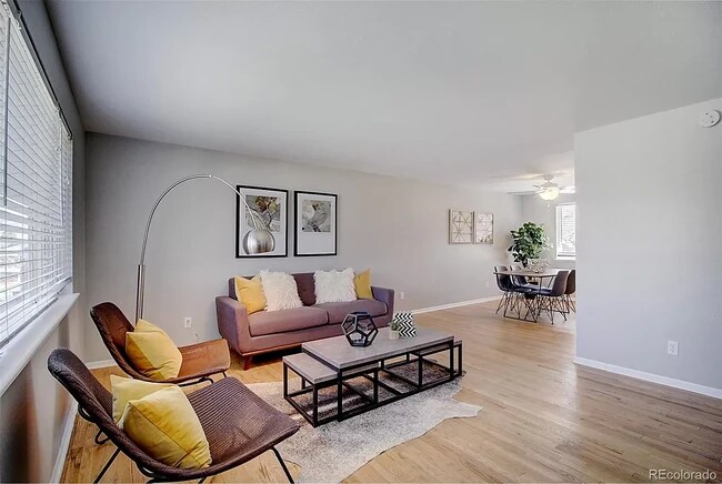 Building Photo - 5456 S Lakeview St