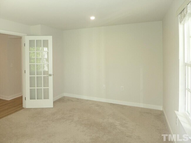 Building Photo - 137 Callowhill Ln