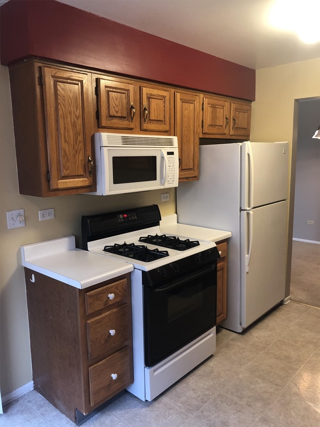 Building Photo - 37 Creekside Cir