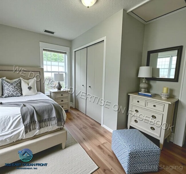Building Photo - Lovely 3 bedroom / 2 bathroom unit availab...