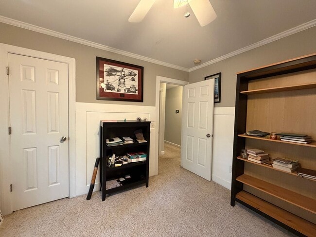 Building Photo - Carolina Lakes Gated Community!!