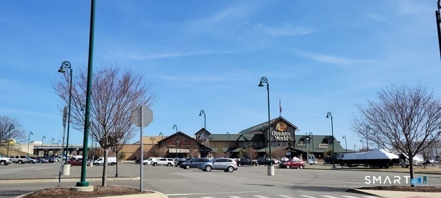 Building Photo - 50 Greenhouse Rd