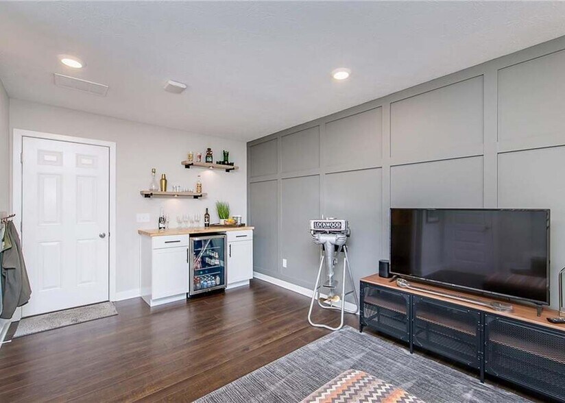 Building Photo - 14215 McNichols Way