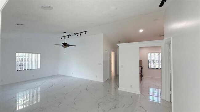 Building Photo - 8205 SW 12th St