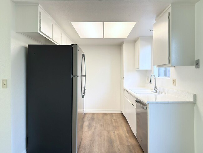 Building Photo - 2140 Via Camino Verde