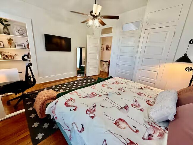 Building Photo - 1525 Melpomene St