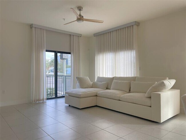 Building Photo - 8201 NW 41st St