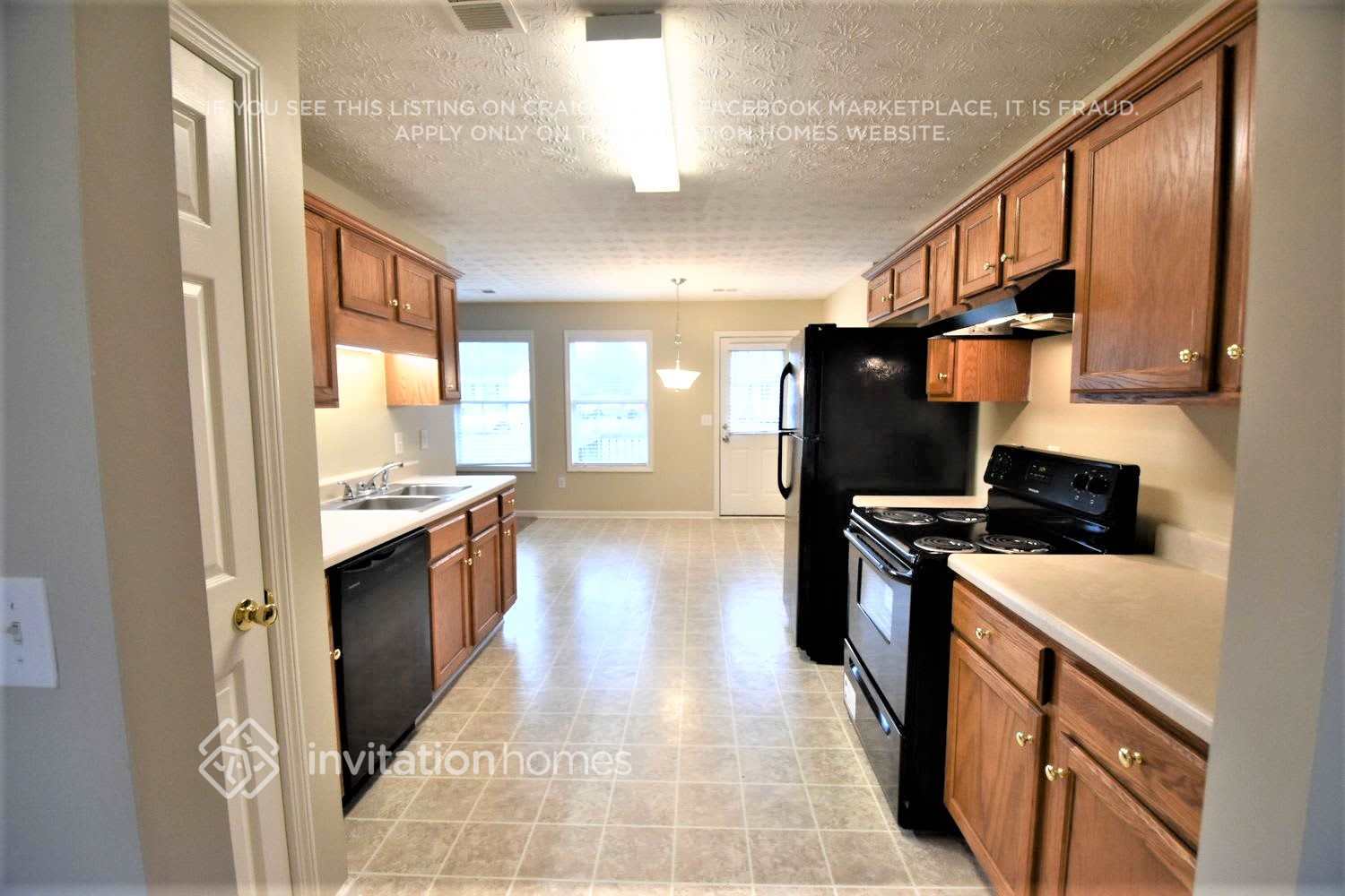 Building Photo - 850 Fawnfield Dr